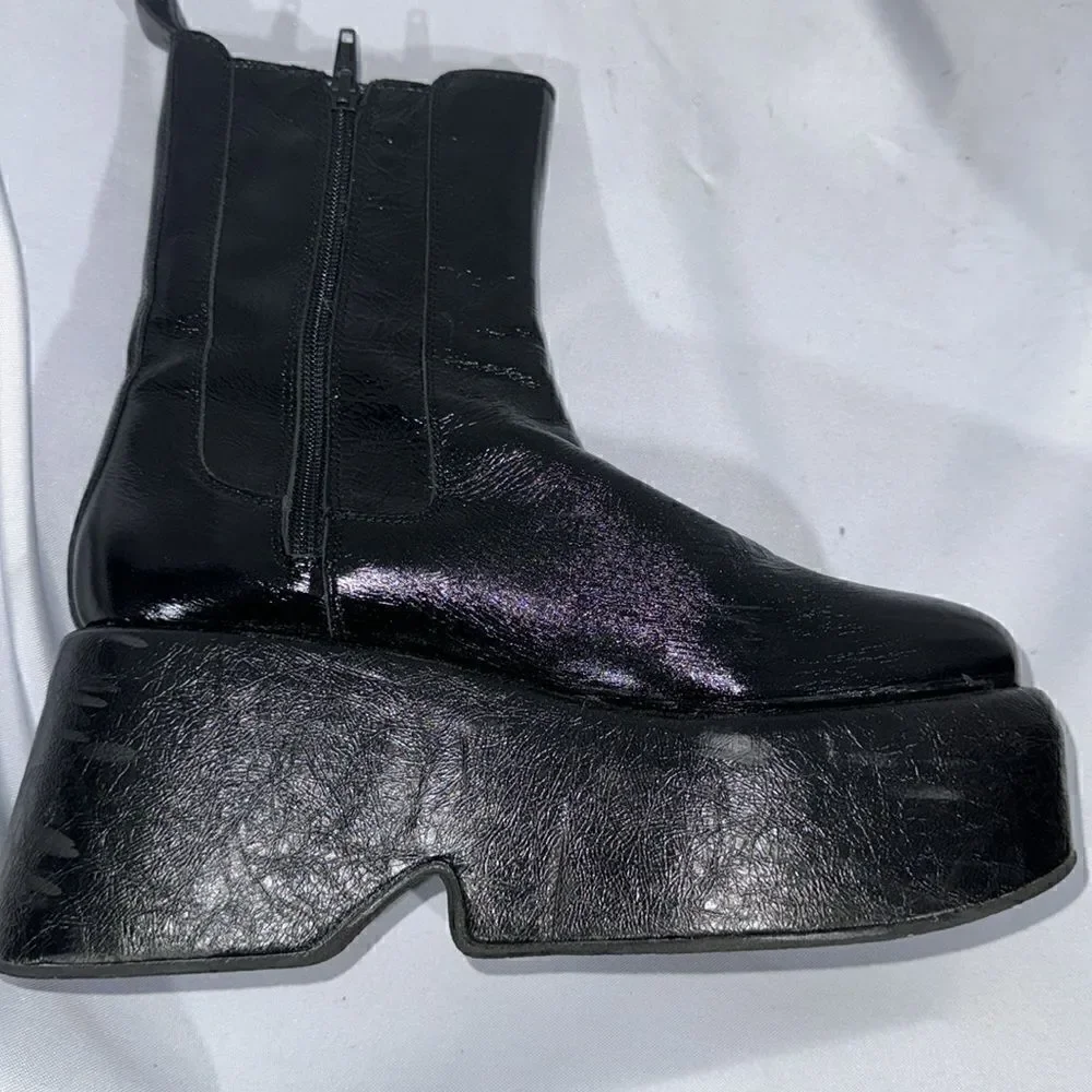 FREE PEOPLE DISCO DAYS PLATFORM BOOTS IN BLACK CRINKLED PATENT NEW